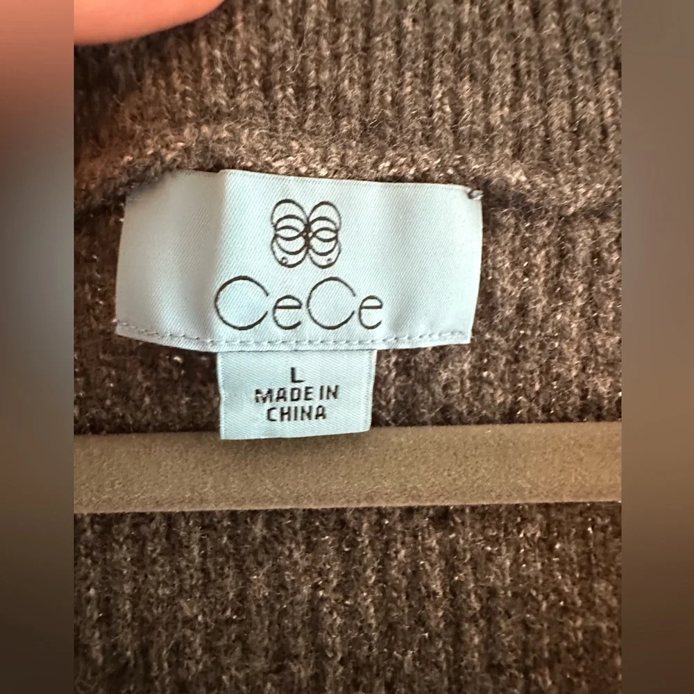 CeCe | Grey Ribbed V-Neck Sweater